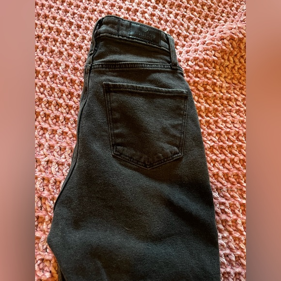 Hollister Black Ultra high rise dad jeans - Picture 4 of 5